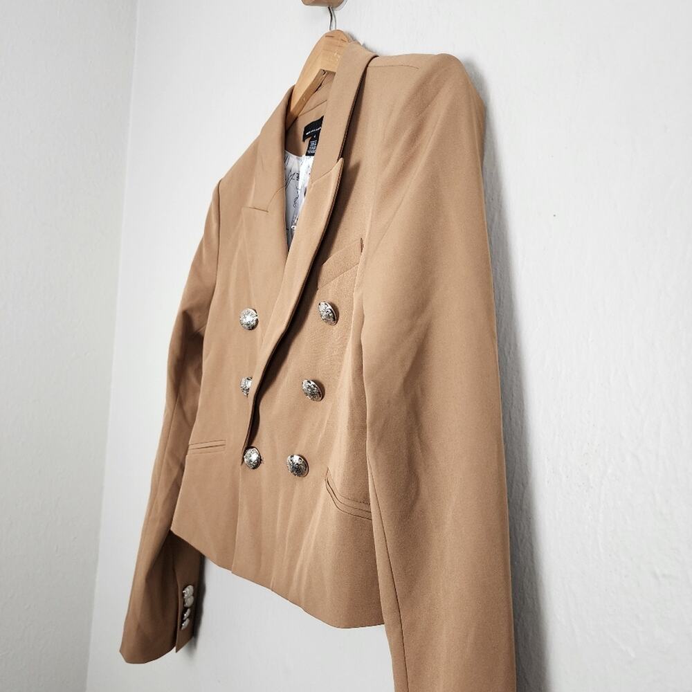 WHBM Studio Double-Breasted Cropped Blazer Toasted Coconut Caramel Tan Jacket 4 - Picture 8 of 15